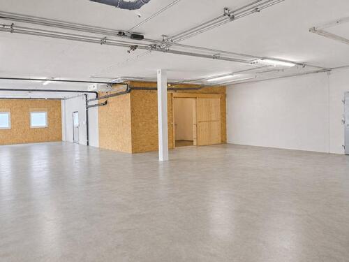 Foto - Lagerfläche mit Laderampe in Friedrichshafen – ca. 338 m²