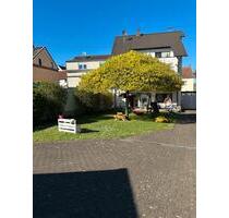 3 ZKB mit wunderschönem Gaten - 750,00&nbsp;EUR Kaltmiete, ca.&nbsp; 100,00&nbsp;m&sup2; in Saarbrücken (PLZ: 66128) West