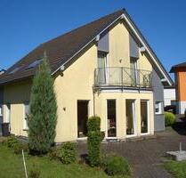 Charmantes Einfamilienhaus mit idyllischem Garten und Fernblick - Wissen