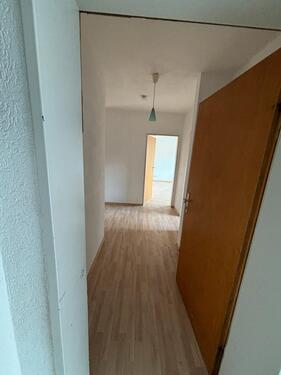 Foto - 4-Zimmer-Wohnung mit Balkon & Stellplatz in Goßfelden