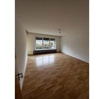 104 qm 4-Zimmerwohnung in ruhigem 2 Familienhaus, Balkon, Garage - Neufahrn in Niederbayern