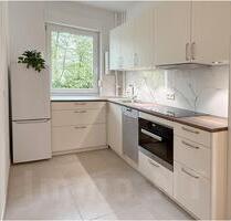 Lichterfelde: Renovierte 2-Zimmer-Wohnung mit Balkon (von Privat) - Berlin Steglitz-Zehlendorf