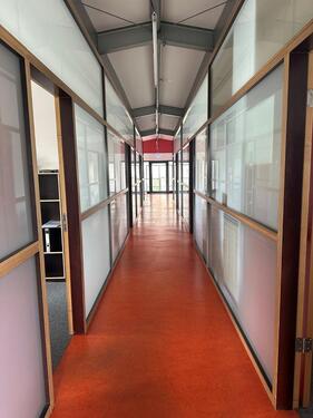 Foto - Helle Bürofläche mit Dachterrasse im Gewerbehof Kanalstraße