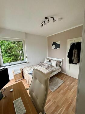 Foto - WG Neugründung: Zentrales WG Zimmer mit Balkon