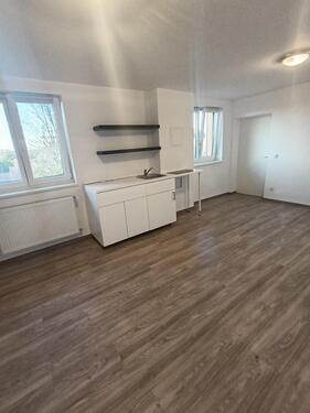 Foto - Hellen Büroraum, mit separatem Bad