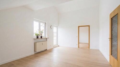 Foto - Helle 2-Zimmer-DG-Wohnung m. Balkon in Poing Miete – ab 1.7.2026