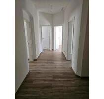 Helle 3-Zimmer-Wohnung mit Balkon - Hof Altstadt