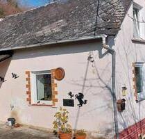 Kleines Nettes Haus mit Grundstück in 56754 Roes - Binningen