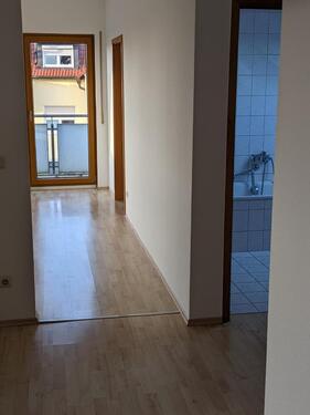 Foto - Helle 3 Raum Dachgeschoßwohnung mit Balkon, Keller und Stellplatz