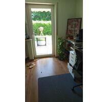 schönes wg zimmer mit eigenen garten - Augsburg Firnhaberau