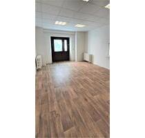 Büro Praxis mit 6 Räumen + Küche, WC und Flur - Magdeburg Neue Neustadt