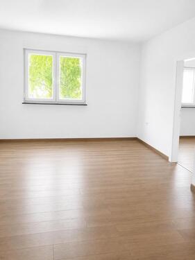 Foto - Erstbezug- Großzügige 3-Zimmer-Wohnung (inkl. Küche + Stellplatz)