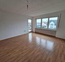 Helle 5-Zimmer-Wohnung mit Balkon in Hesselbach - Üchtelhausen