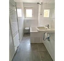 Traumhafte sanierte 3,5 Zimmerwohnung mit Balkon und Garten - Oberhausen Rothebusch