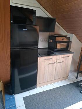 Foto - 1 Zimmer-DG-Apartment, klimatisiert, neu renoviert, vollmöbliert,