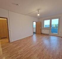 „Zwei Zimmer zum Verlieben, ein Balkon zum Träumen – und der See fast vor der Tür!“ - Leipzig Lausen-Grünau