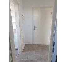 Renovierte Zweiraumwohnung mit eigenem Garten, Balkon und Einbauküche! - Dortmund Brackel