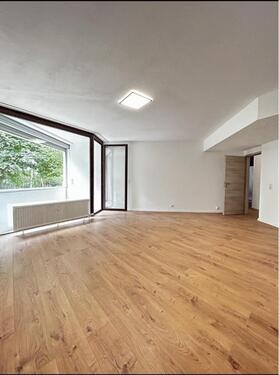 Foto - 4 Zimmer Küche Bad - Erdgeschosswohnung in Homburg zu Vermieten