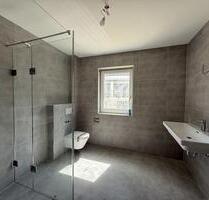 Moderne 3-Zimmer EG Wohnung mit Terrasse, Tiefgarage und Garten in Pförring