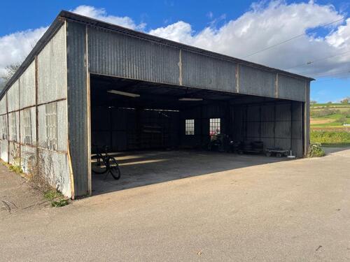 Foto - Flugzeughangar Blechhalle Schuppen Leichtbauhalle