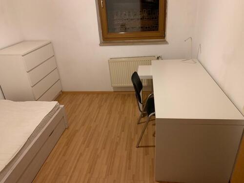 Foto - Apartment Zimmer Wohnraum - 315,00 EUR Kaltmiete,