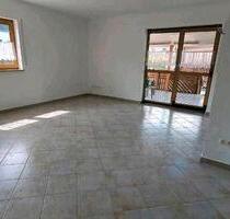 Wohnung EG 145 qm zu vermieten - 1.400,00&nbsp;EUR Kaltmiete, ca.&nbsp; 145,00&nbsp;m&sup2; in Hirschaid (PLZ: 96114)