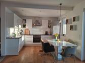 Foto - Moderne 3-Zi.-Wohnung mit großem Balkon, Garage & Stellplatz