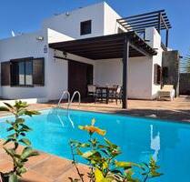 Villa mit beheiztem Pool und Meerblick auf LANZAROTE - Neuenkirchen