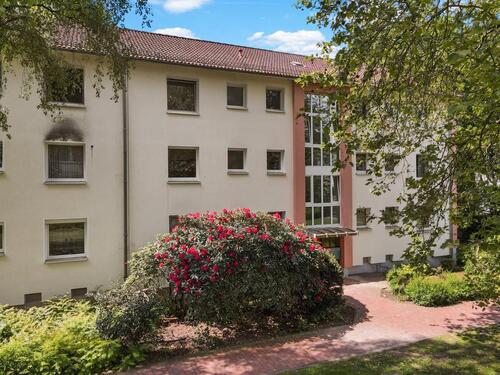Foto - Renovierte 3 Zi.-Wohnung mit Balkon im 1.OG - provisionsfrei!