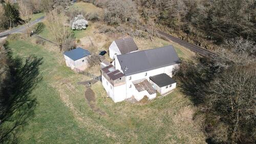 Foto - freistehendes Landhaus mit großem Grundstück zu verkaufen