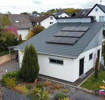 Gepflegtes Einfamilienhaus mit Einliegerwohnung in Nörtershausen - Halsenbach