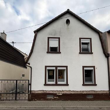 Foto - Charmantes Einfamilienhaus mit modernem Anbau, Garten & Pool