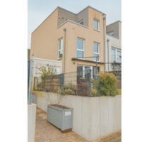 Reihenendhaus aus dem Jahr 2018 mit PV-Anlage - Rastatt