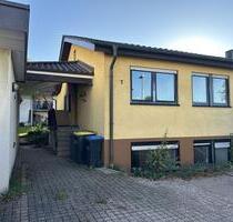 Renoviertes 5-Zimmer-Haus mit vermieteter Einliegerwohnung - Neulingen