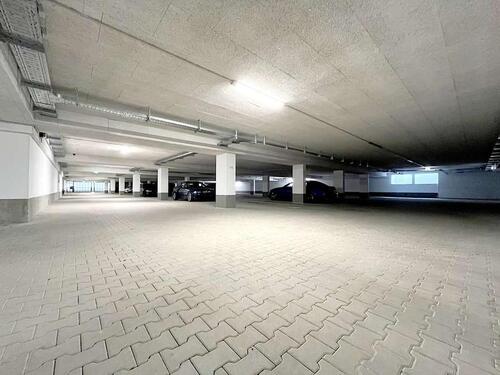 Foto - Tiefgaragenstellplatz zu vermieten