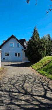 Foto - Einfamilienhaus mit Einliegerwohnung, Garage und Garten in Ürzig