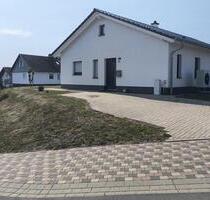 Bungalow in Dodenau mit Garten,Garage,und Wärmepumpe - Battenberg (Eder)