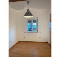 Büro Praxis 12qm - 240,00&nbsp;EUR Kaltmiete, ca.&nbsp; 12,00&nbsp;m&sup2; in Hammelburg (PLZ: 97762)