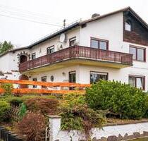 Familienhaus mit ELW und großem Garten - Nauort