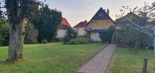 Foto - Einfamilienhaus mit großem Garten und Einliegerwohnung