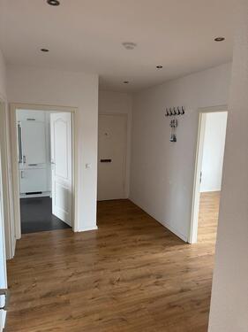 Foto - Vermietete, sanierte 4-Zimmer-Whg mit Balkon