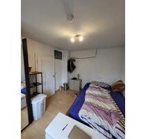 WG Zimmer in Traunstein - 422,00&nbsp;EUR Kaltmiete, ca.&nbsp; 14,00&nbsp;m&sup2; in Traunstein (PLZ: 83278)