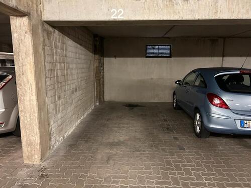 Foto - Tiefgaragen-Stellplatz - 80,00&nbsp;EUR Miete,