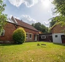 Einfamilienhaus mit großem Ausbaupotenzial, Werkstatt & Garage - Grabow