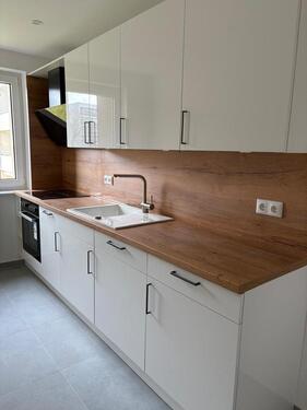 Foto - Hochwertig sanierte 2-Zimmer-Wohnung (Erstbezug) mit Balkon und neuer Einbauküche