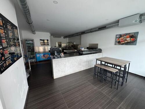 Foto - Etabliertes Sushi-Konzept mit Stammkundschaft in Frankfurt – inkl. 2-Zimmer-Wohnung