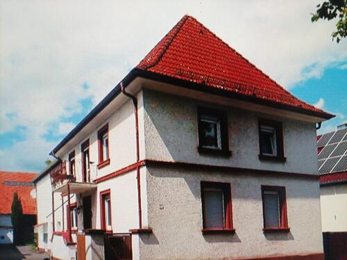 Foto - Großes Einfamilienhaus mit Anbau, Garage, Scheune, Garten