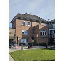 Super schöne Wohnung plus Balkon und Garten 190qm2 kalt 1400 - Mönchengladbach Nord