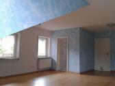 Foto - Nette helle 1 Zi Whg im DG ca 35qm €470,- warm. KrövMosel