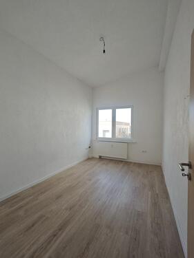 Foto - 120 m² Wohnung in Neubrunn, 6 Zimmer, 2 Bäder, Küche, Großfamilie